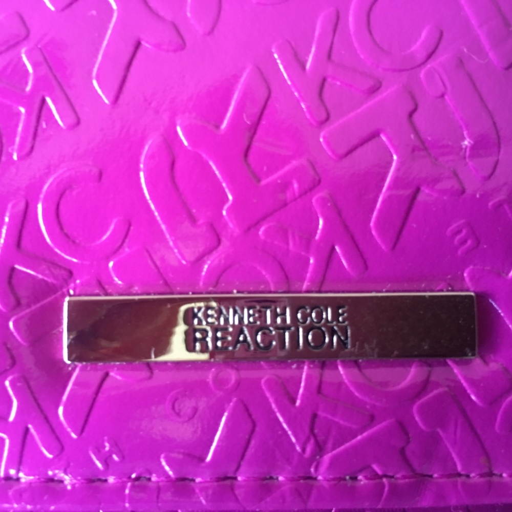 Kenneth Cole Reaction Wallet Envelope - Picture 3 of 8